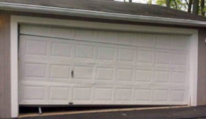 Une porte de garage qui ne ferme pas adéquatement
