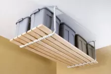 Idées de rangement en hauteur pour créer de l’espace dans votre garage